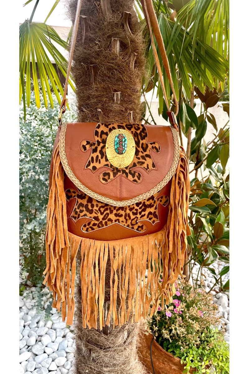 BOLSO BOHO DE PIEL CAMEL